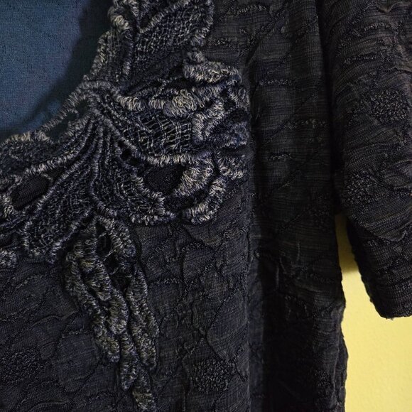 Luiselle Made In Italy Blue Mixed Media Crochet Lace Detail Top Size M - Picture 3 of 7